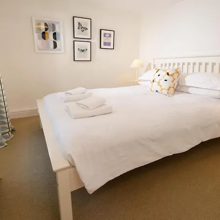 Priest End, Holiday home *