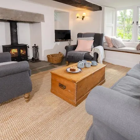 Priest End, Holiday home *